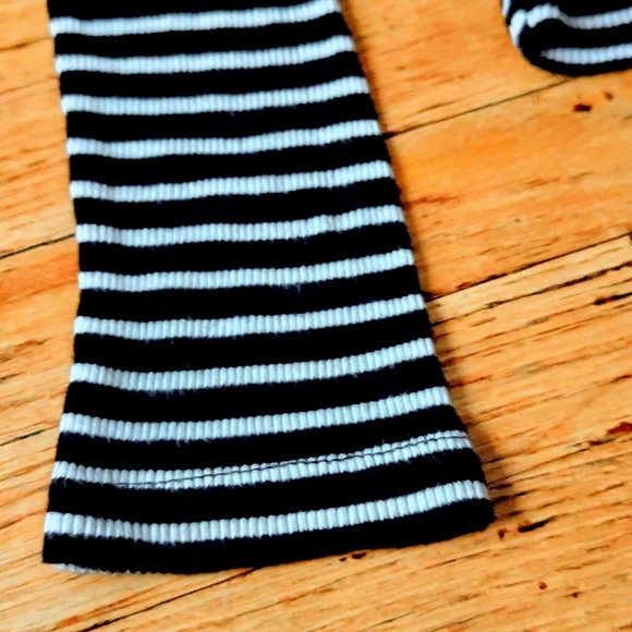 Brandy Melville black and white striped long sleeve 100% cotton top - Picture 6 of 9